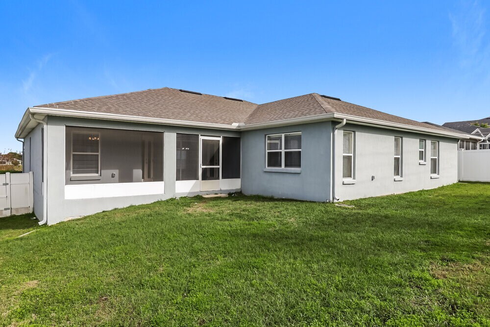 Building Photo - 8834 Pebblebrooke Dr