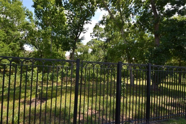 Building Photo - 5918 Crawford Hill Ln