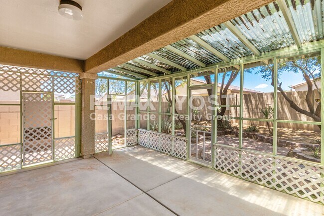 Building Photo - 254 W Seven Seas Dr