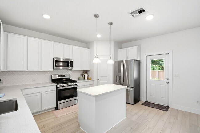 Building Photo - 4821 Magnolia Spgs Dr