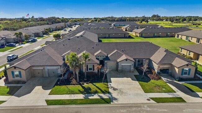 Building Photo - 1817 Party Pl