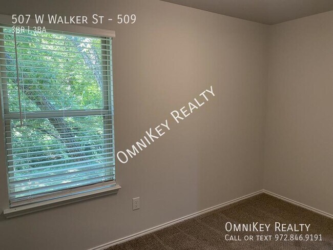 Building Photo - 507 W Walker St