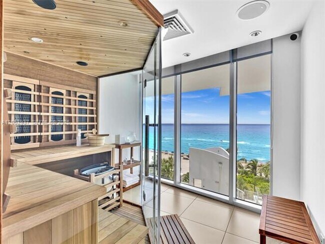 Building Photo - 17001 Collins Ave
