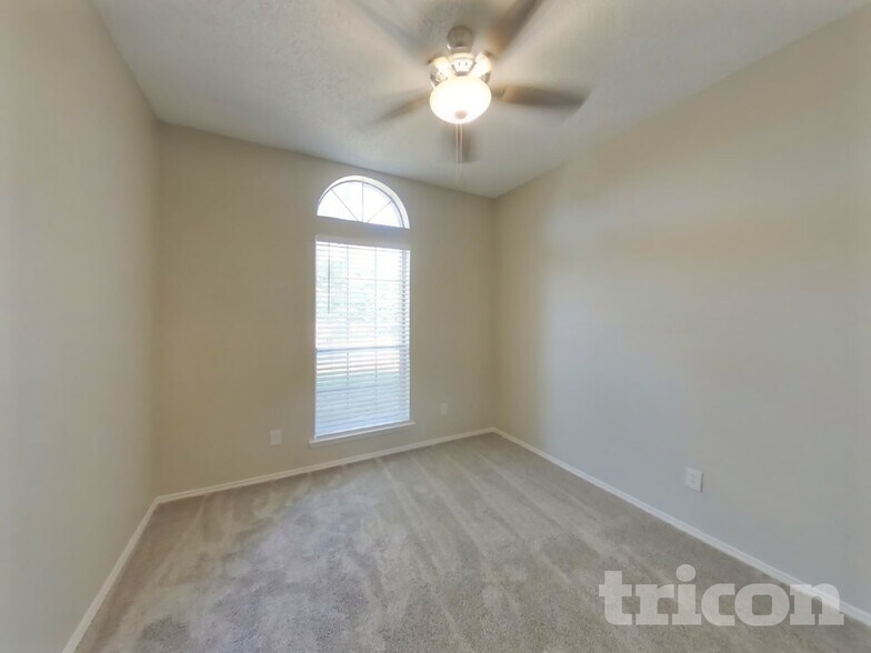 Building Photo - 309 Pecos Dr