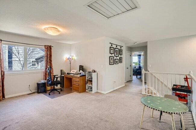 Building Photo - 16242 Hollyridge Dr