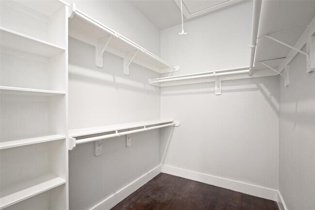 Building Photo - 6720 Lozier St