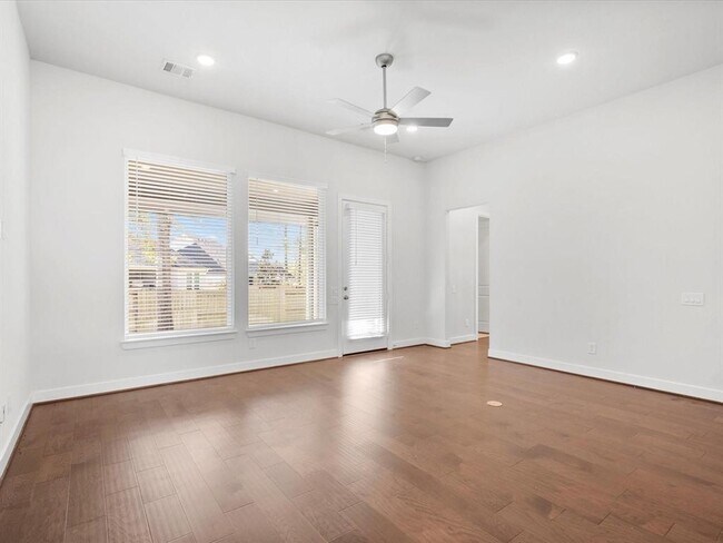 Building Photo - 113 S Ocotillo Ridge