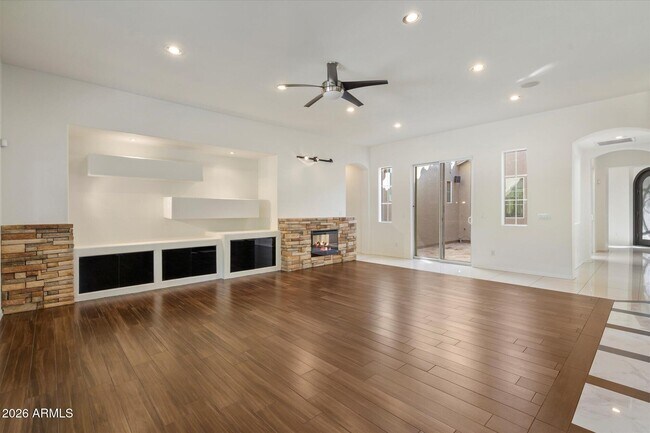 Building Photo - 26036 N 85th Dr