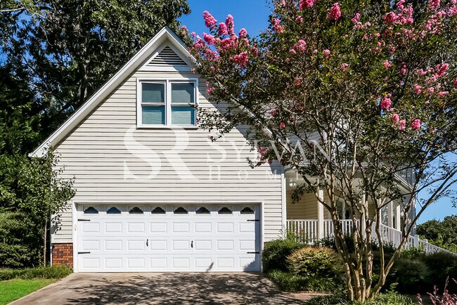Primary Photo - Gorgeous 4 bedroom, 3BA home available now!