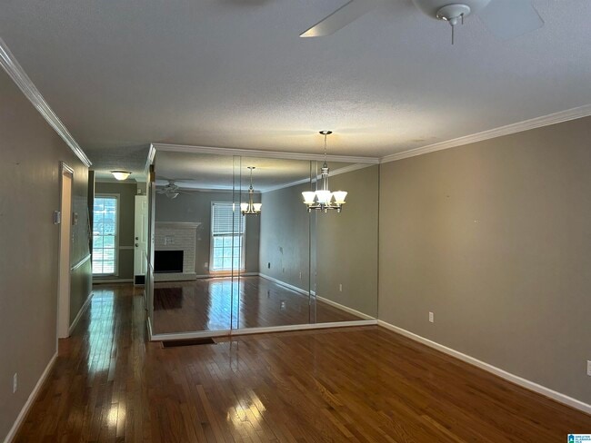 Building Photo - 1699 Ashwood Ln