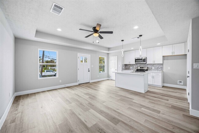 Building Photo - 8512 Farqueson St