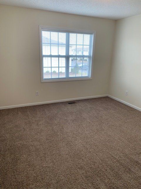 Building Photo - 2152 Flagstone Ct