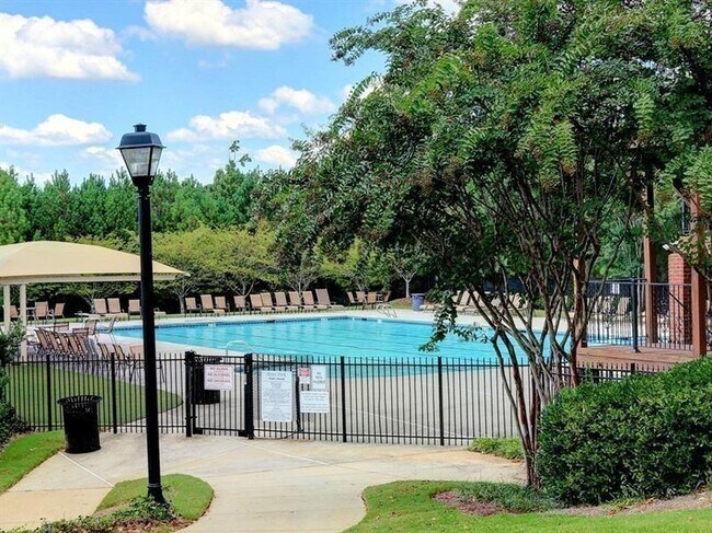 Building Photo - 283 Hiawassee Dr