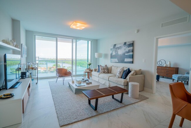 Building Photo - 400 Sunny Isles Blvd