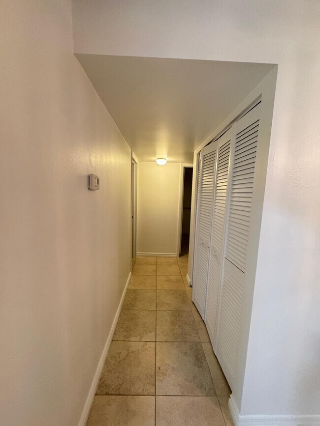 Building Photo - 10821 N Military Trl
