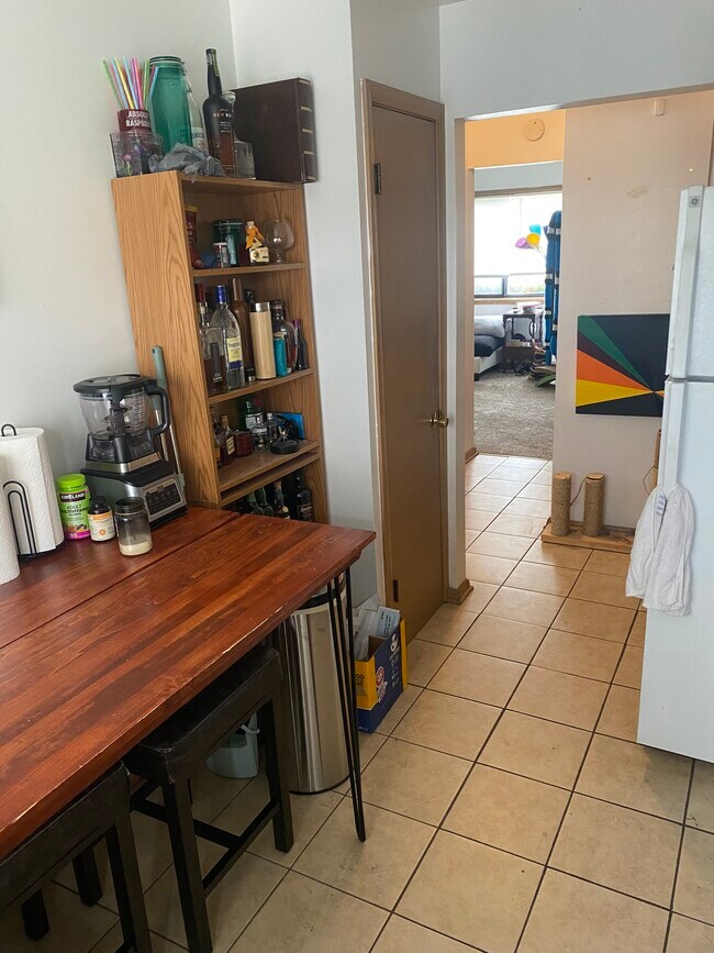 Kitchen - 9710 W Oklahoma Ave