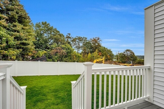 Building Photo - 74 Smith St