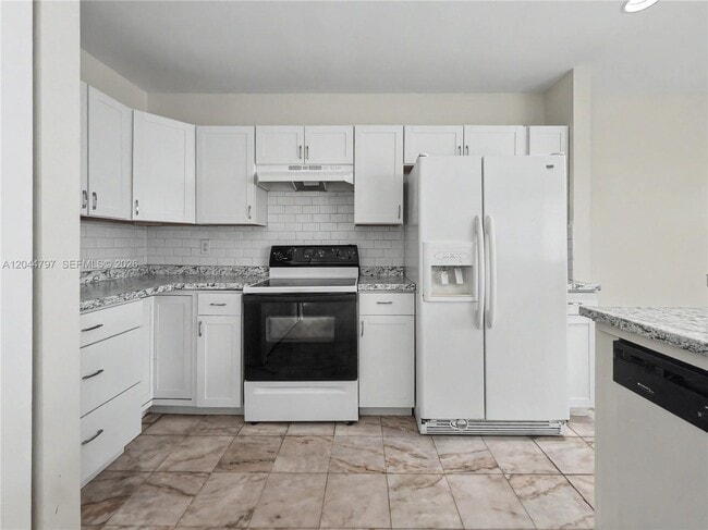 Building Photo - 20964 SW 84th Ave