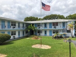 Building Photo - 1836 Arthur St