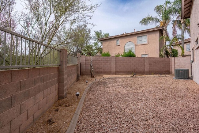 Building Photo - 7650 E Williams Dr