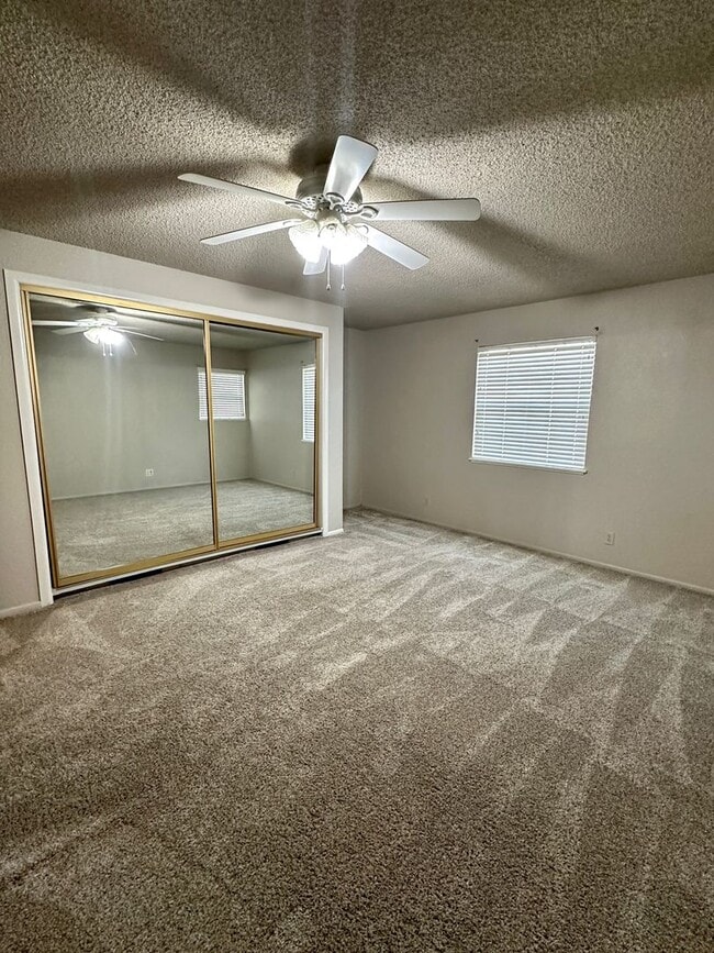 Building Photo - Beautiful Country Home! With Bonus Office/Den Room