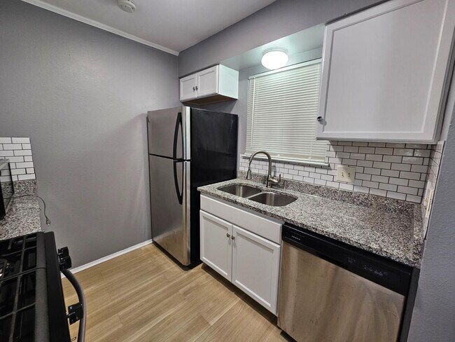 Building Photo - 2708 Windswept Cove