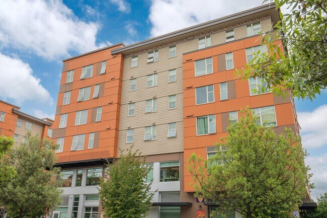 Building Photo - Plaza Roberto Maestas