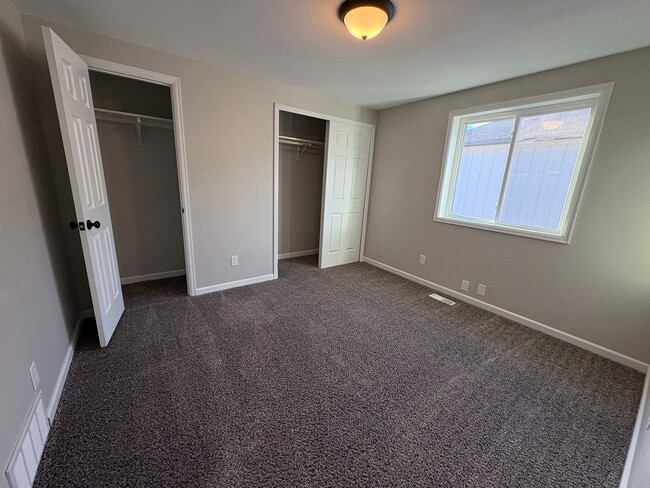 Building Photo - Beautiful 4 Bed 3 Bath Home!!!