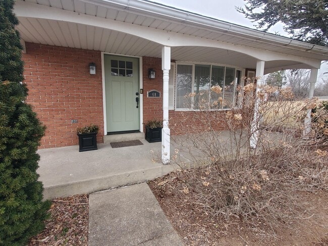 Building Photo - 68 Swissdale Rd