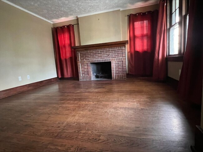 Building Photo - Coming Soon!!! Spacious 5 bedroom House Wi...