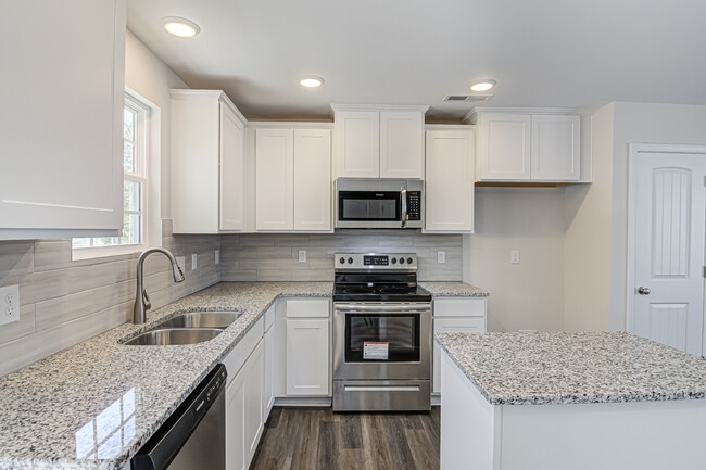 Building Photo - 3155 Misty Ridge Dr