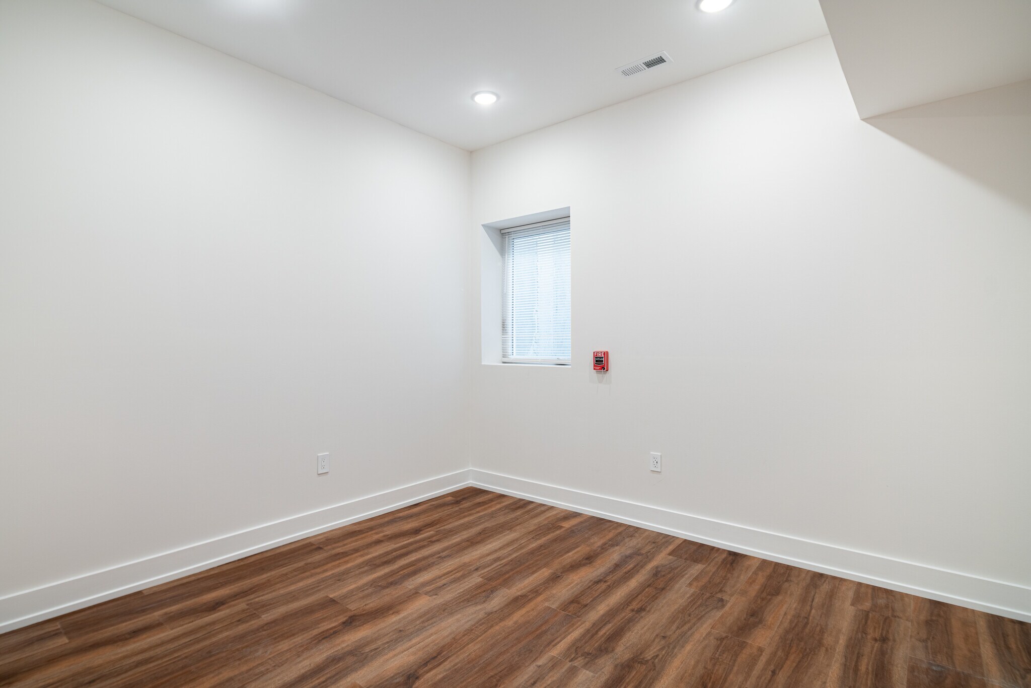 Building Photo - 212 Manheim St