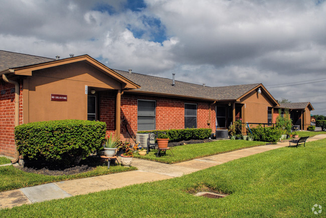 Primary Photo - South Houston Vista Apartments