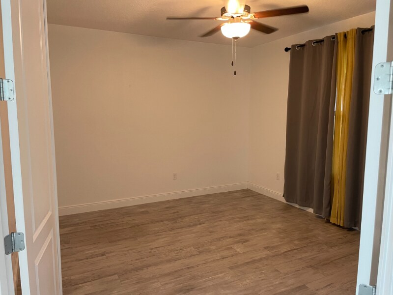 Building Photo - 2926 Siesta View Dr