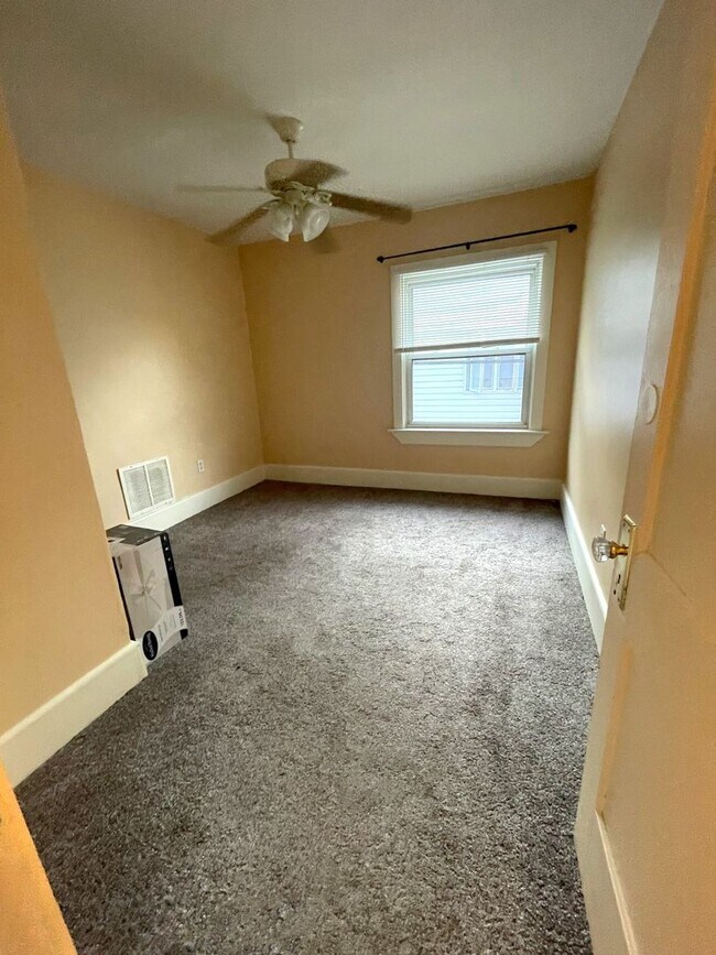 Building Photo - 416 Pearl St