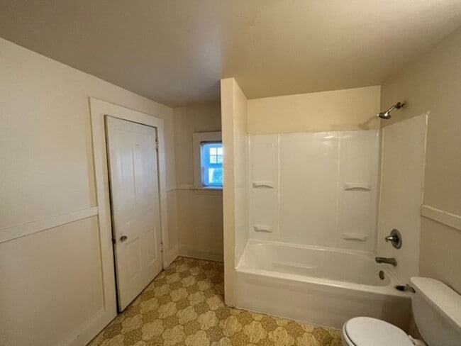 Building Photo - 271