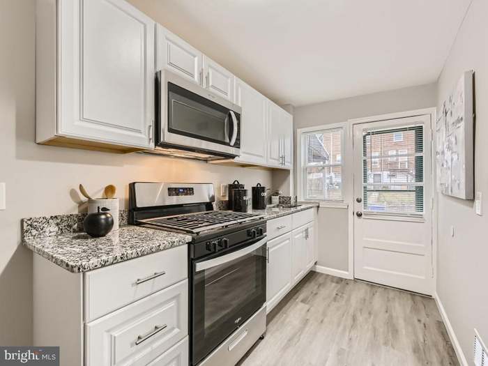 Building Photo - 3744 Elmley Ave