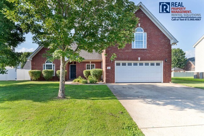 Primary Photo - Amazing 3 bedroom home with attached garage!