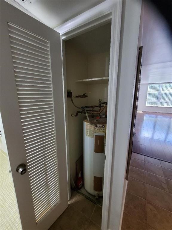 Building Photo - 3000 S Course Dr