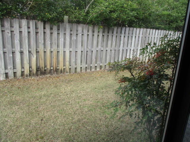 Building Photo - 700 Bay Dr