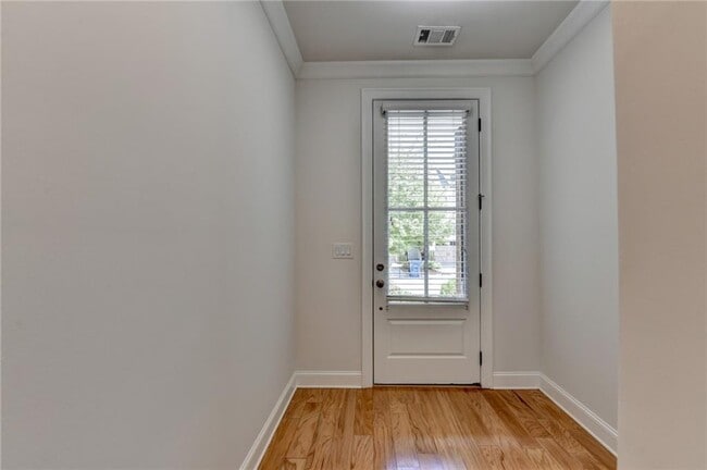 Building Photo - 341 Bailey Walk