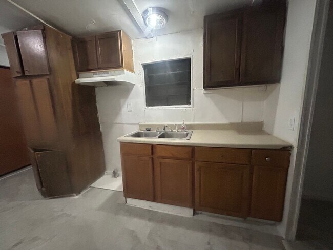 Building Photo - Available Now! Rent this 3 Bedroom Home in Aiken!