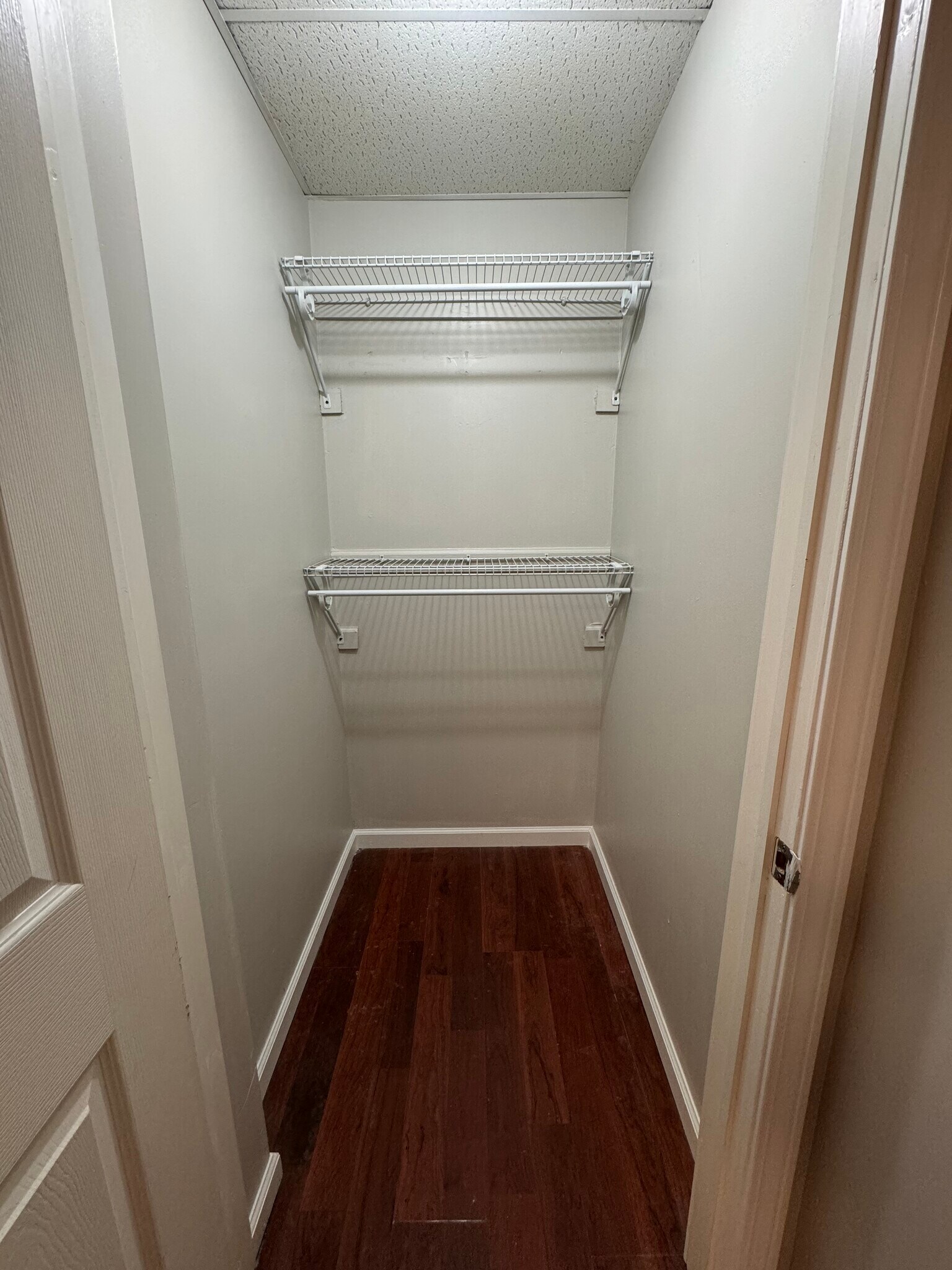 Building Photo - 464 3rd St