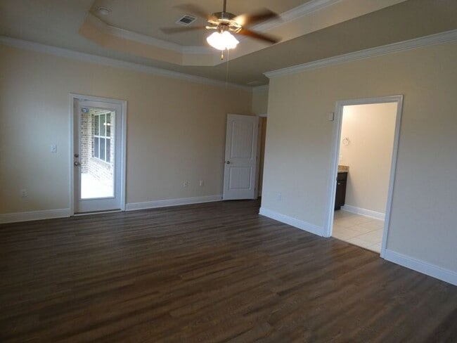 Building Photo - 5927 Palermo Dr
