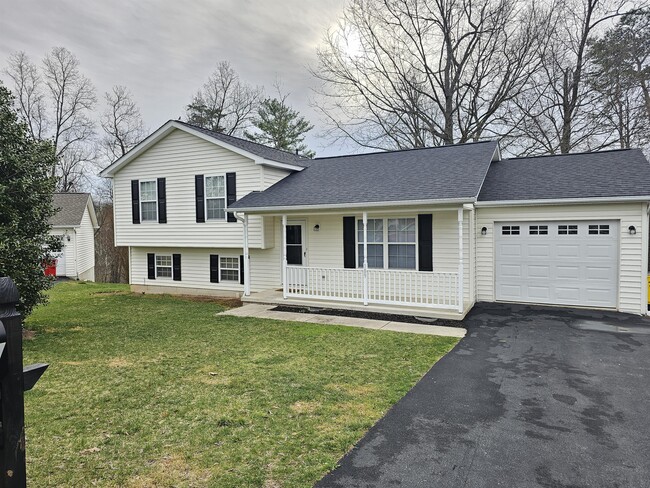 Primary Photo - 189 Scarlet Oak Dr