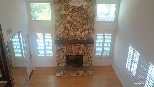 Building Photo - 3 bedrooms  in The Trails subdivision in O...