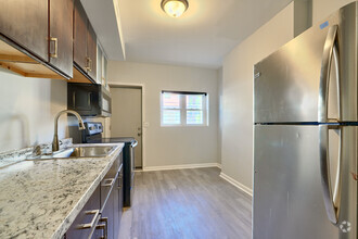 Building Photo - 2800 Woodbrook Ave