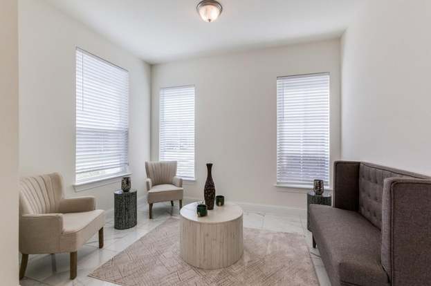 Building Photo - 337 Gleneagles Dr