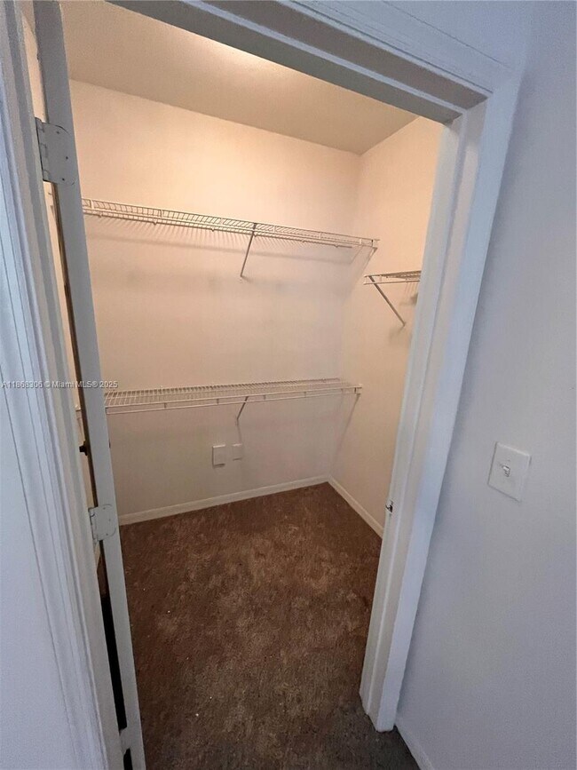 Building Photo - 6529 Emerald Dunes Dr