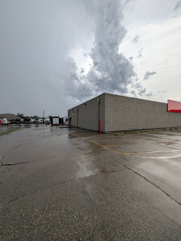 Building Photo - 230 Memorial Blvd